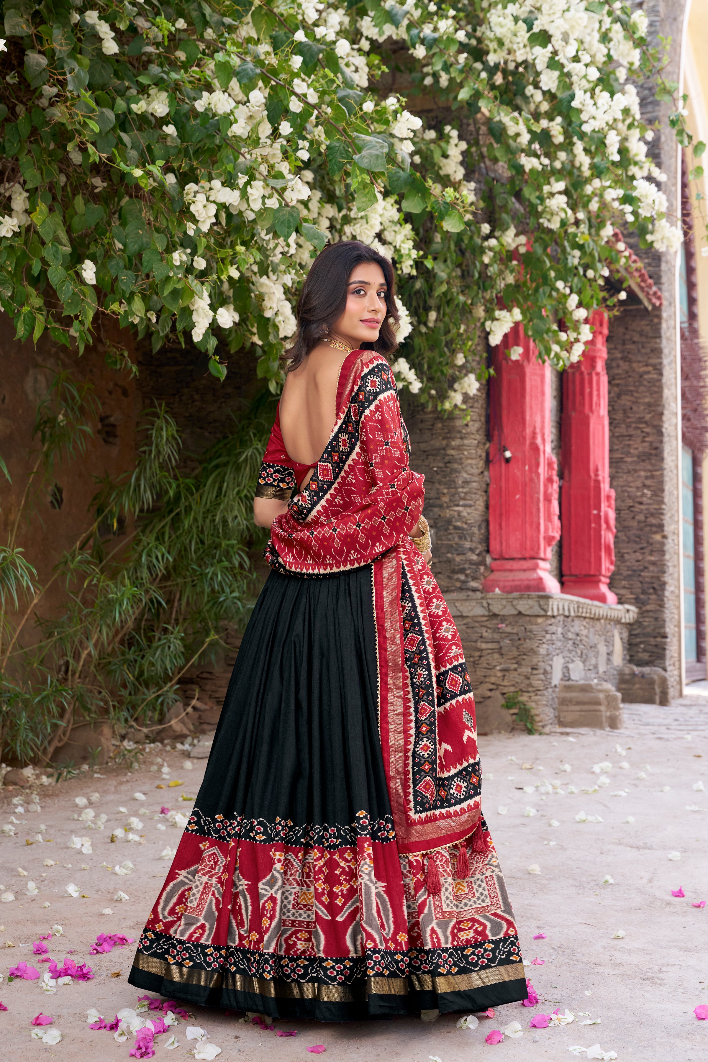 Elegant Lehenga with Traditional Motifs