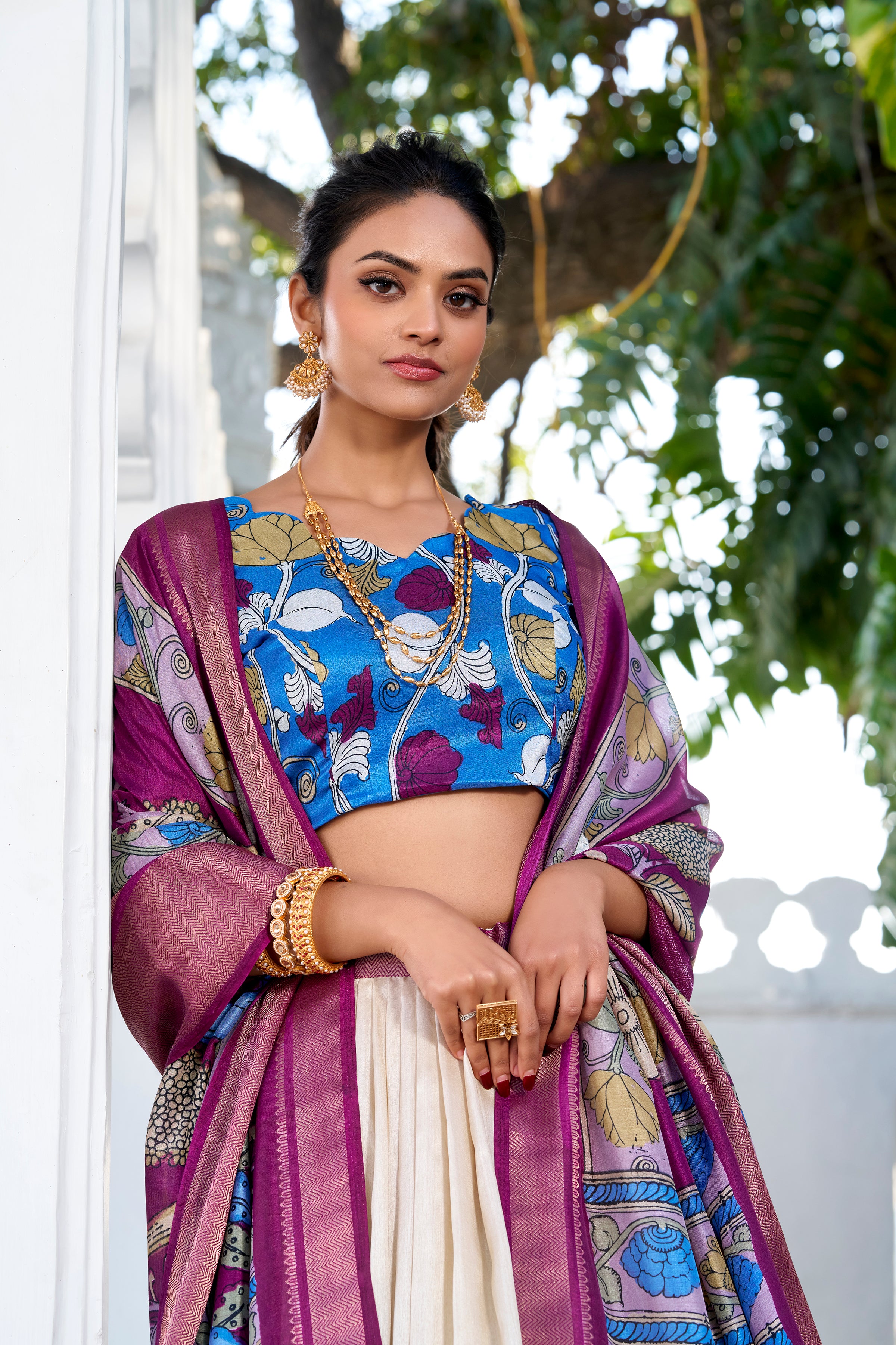 Elegant Traditional Indian Attire with Handcrafted Embroidery
