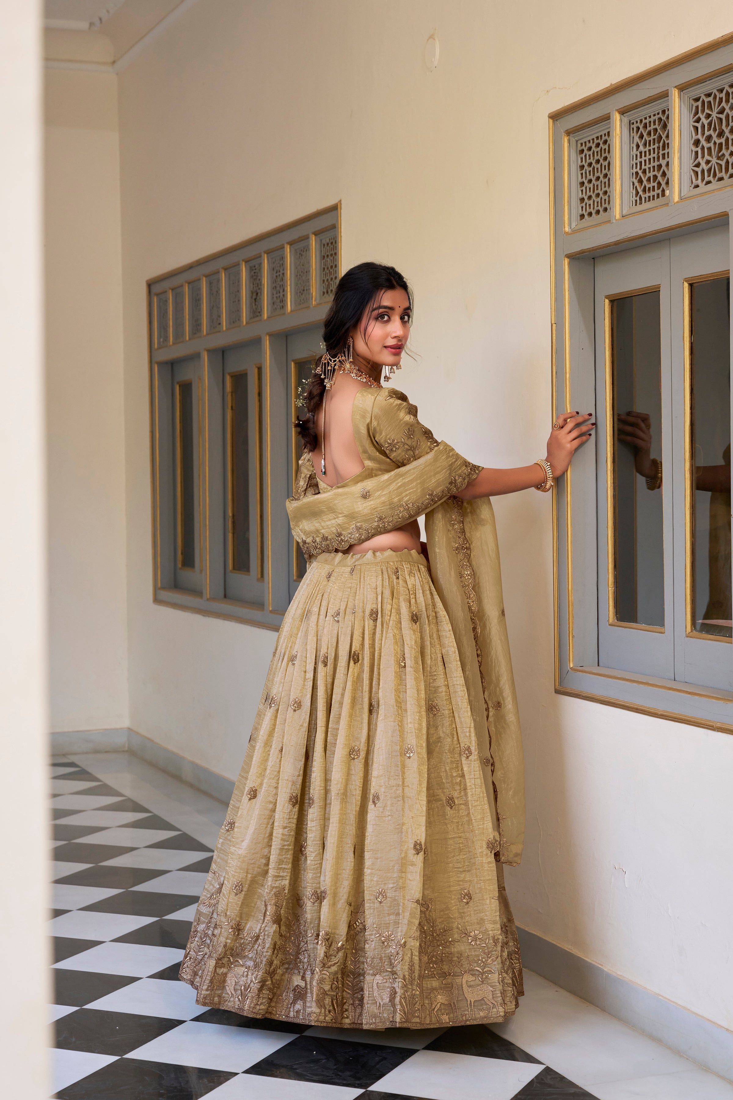 Graceful allure in a stunning dusty rose lehenga.