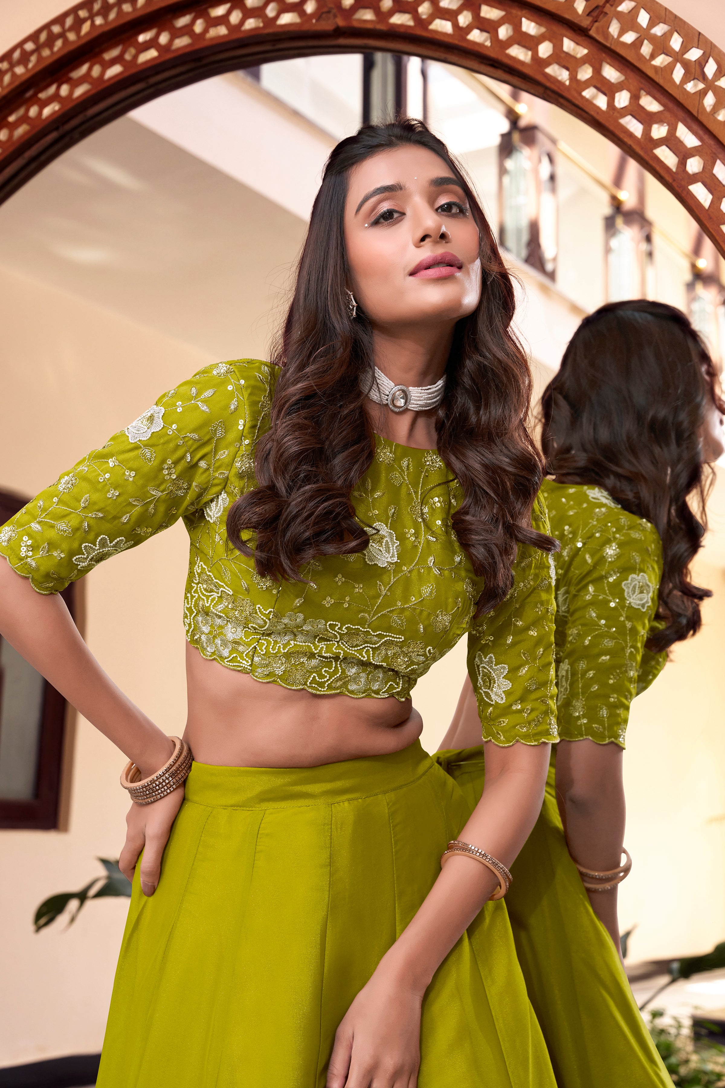 Designer  Pre-draped Pallu and a Stylish Keyhole