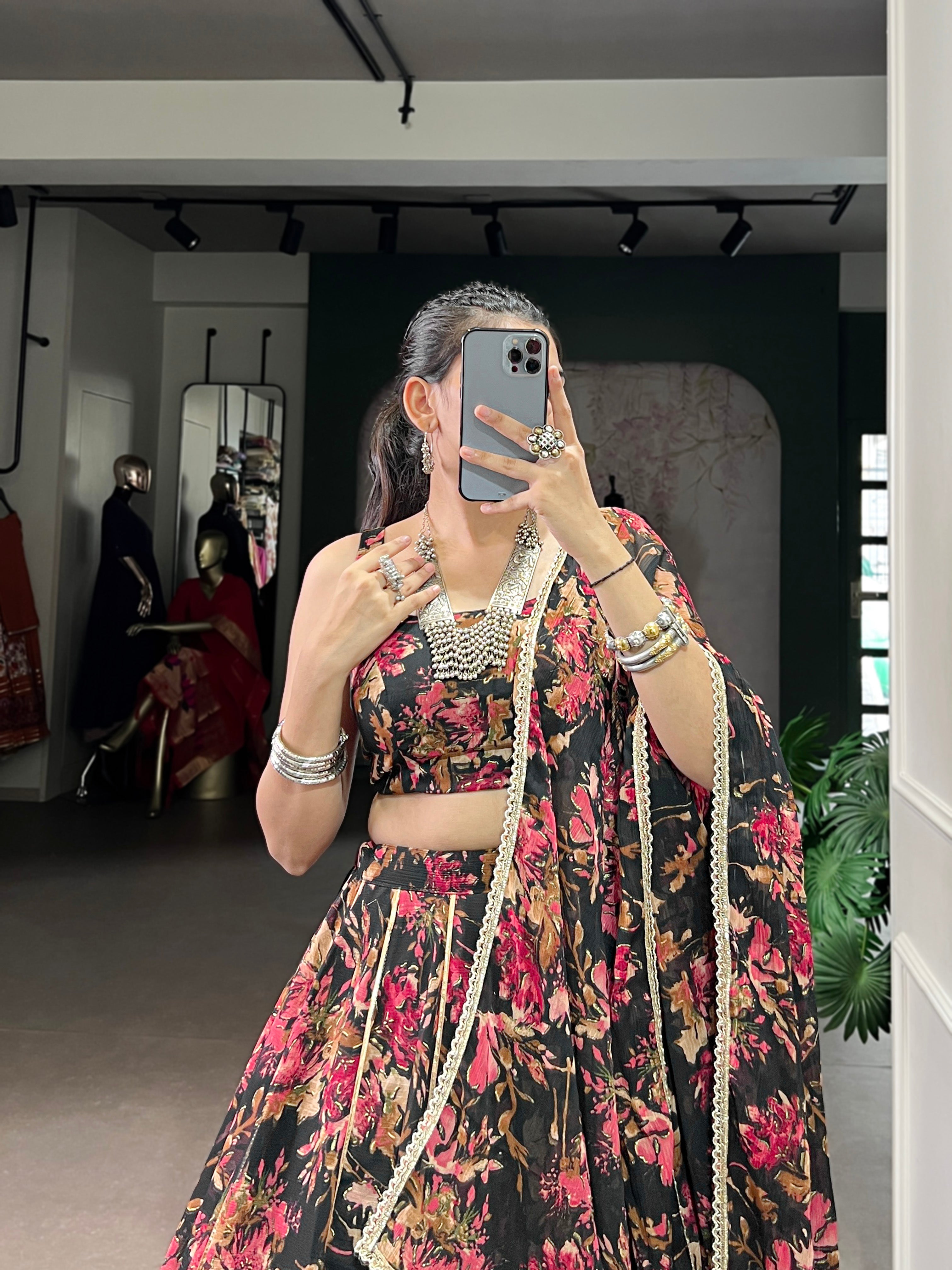 Floral Elegance Chiffon Choli with Golden Border Detailing