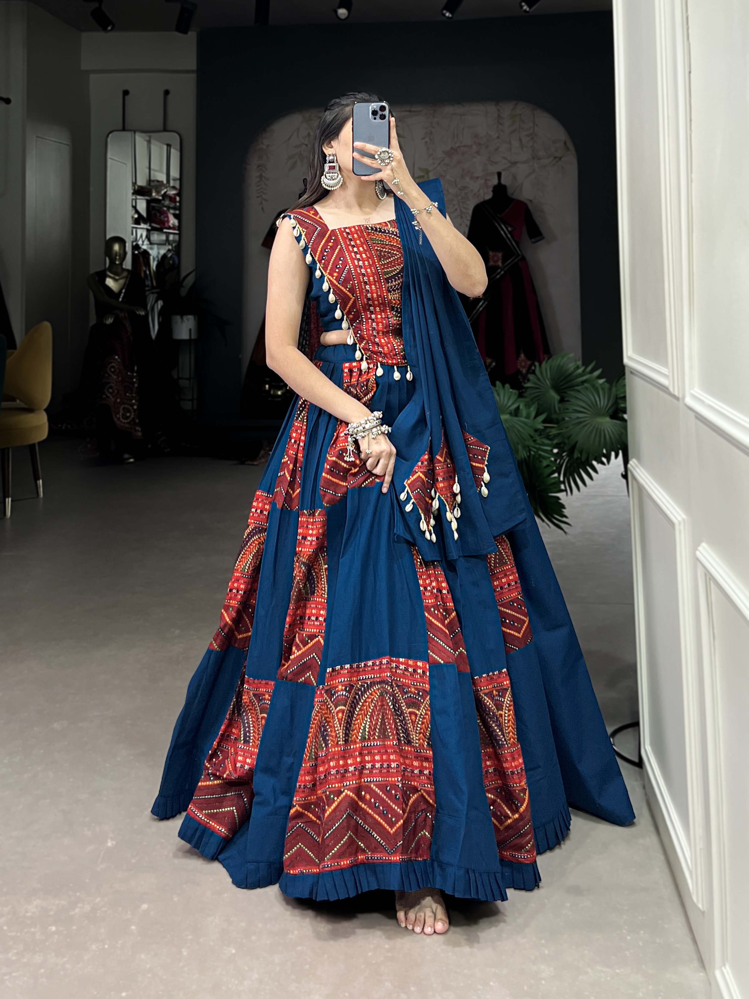 Pure Cotton Traditional Choli with Dupatta – Blue & Red Bandhani Print