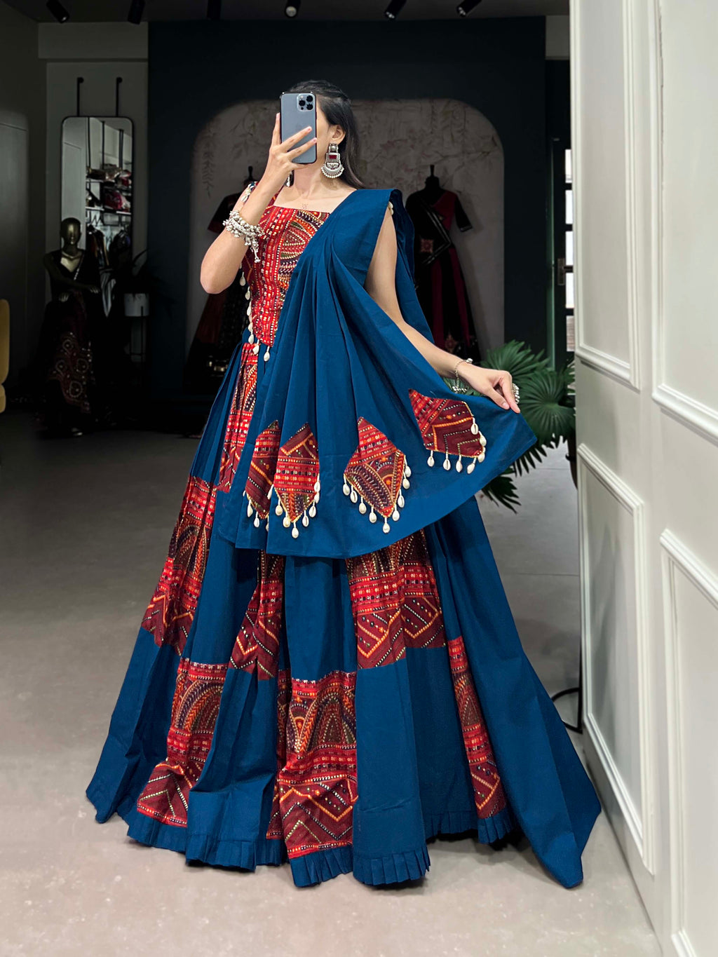 Pure Cotton Traditional Choli with Dupatta – Blue & Red Bandhani Print