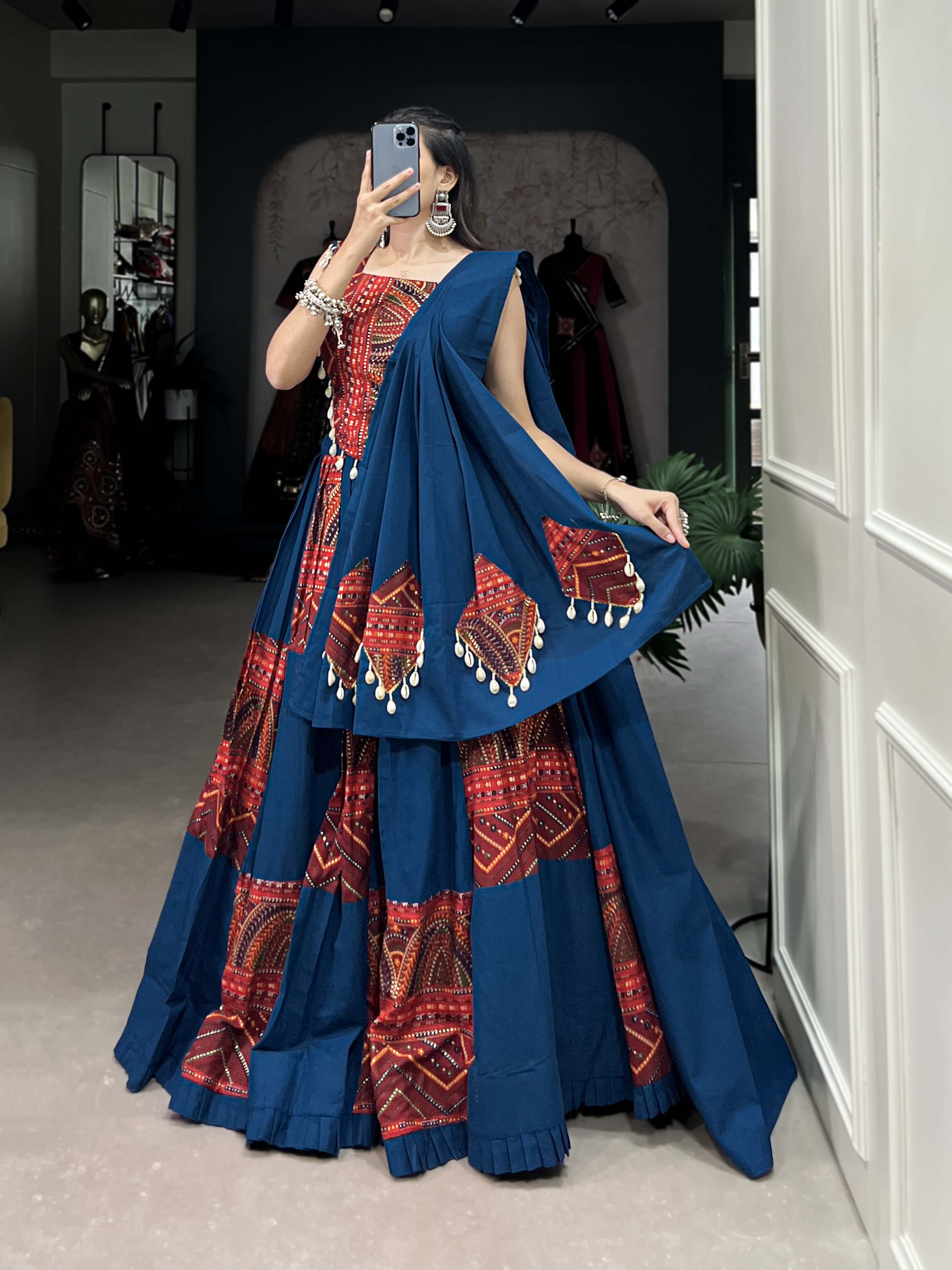 Pure Cotton Traditional Choli with Dupatta – Blue & Red Bandhani Print