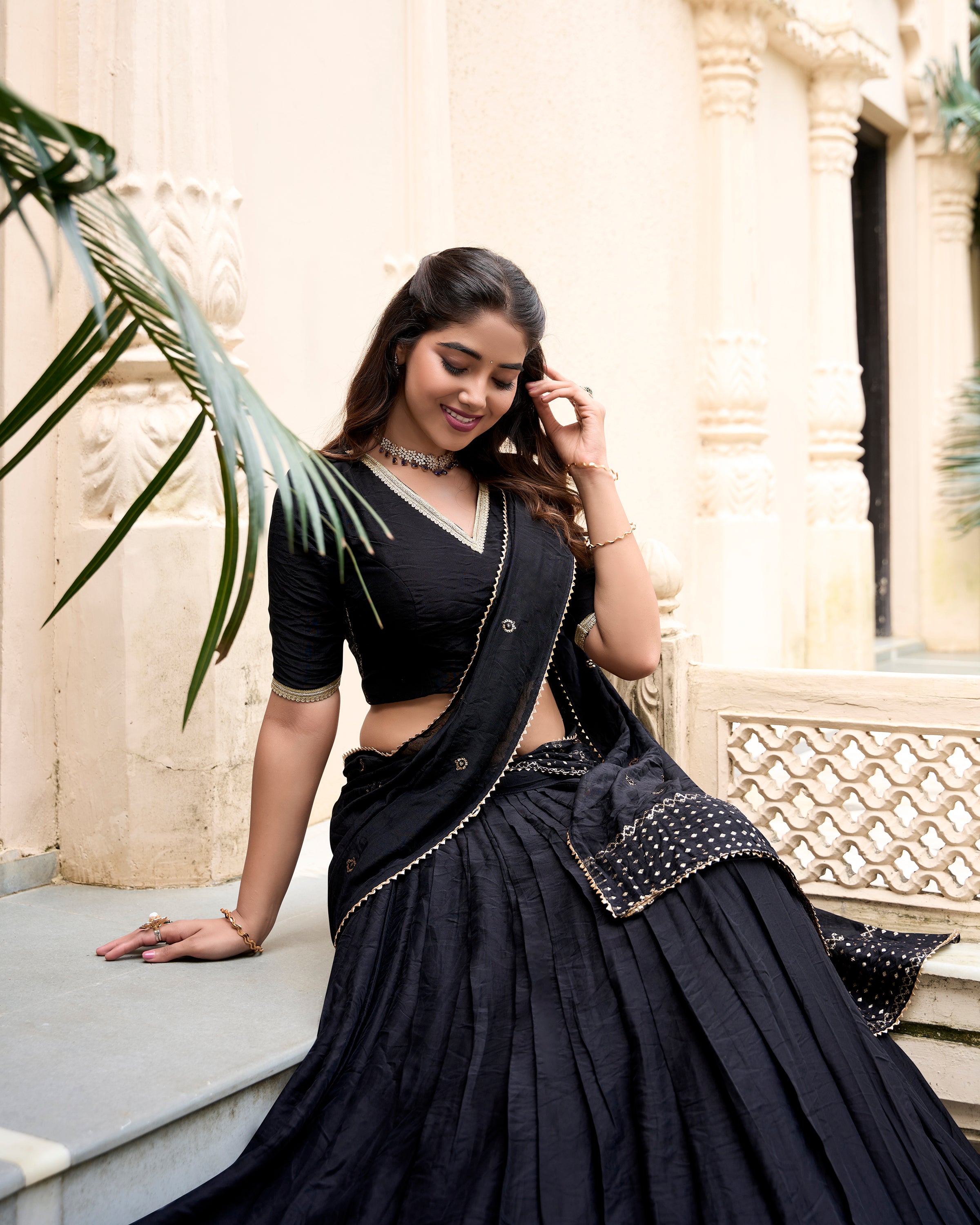 Regal Choli with Woven Zari Border