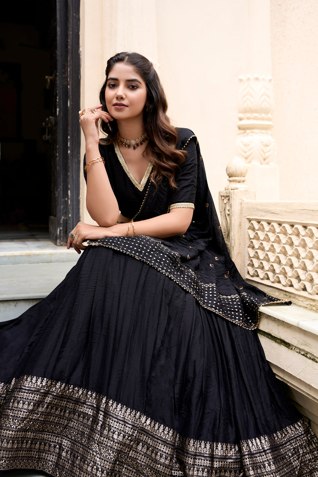 Regal Choli with Woven Zari Border