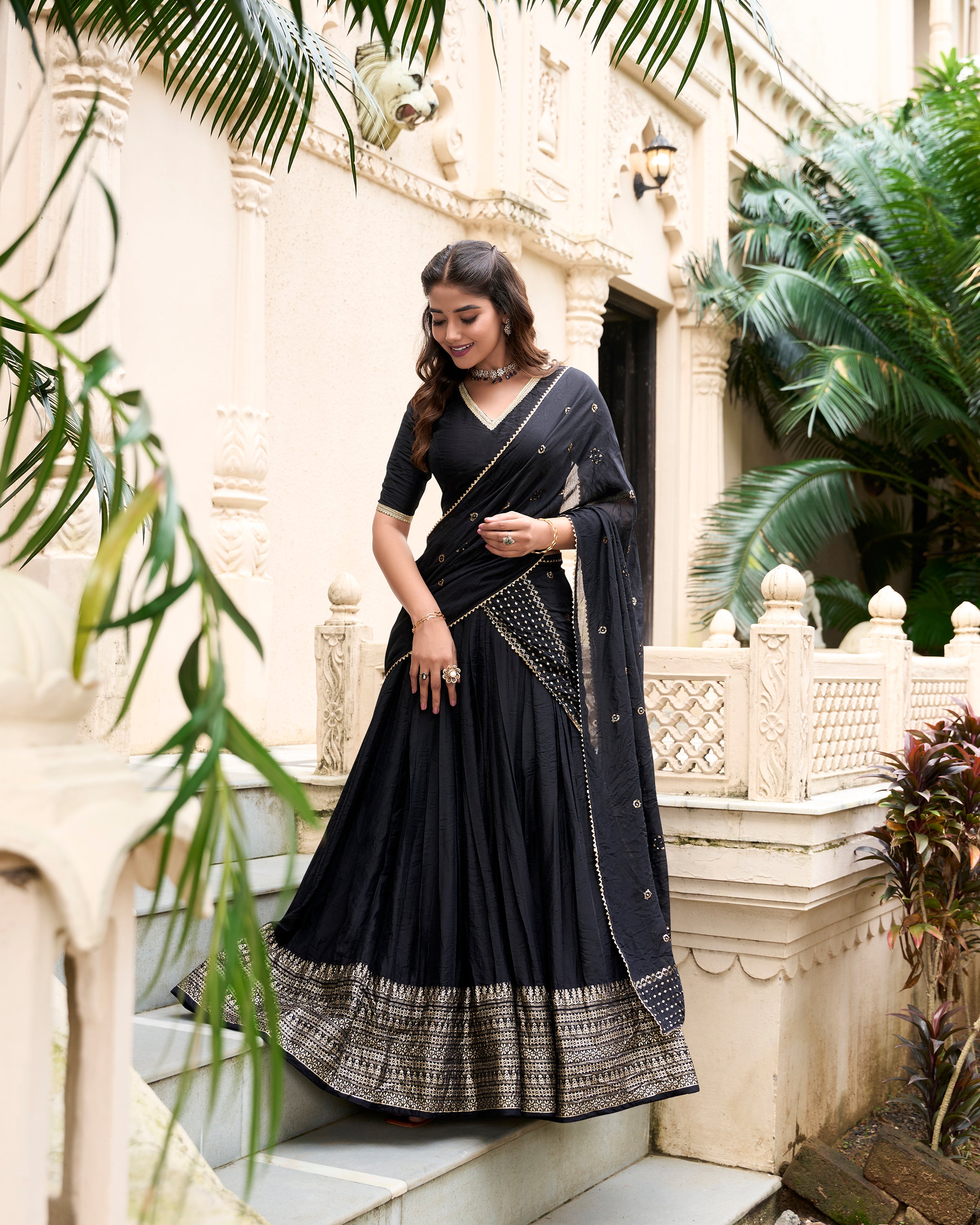 Regal Choli with Woven Zari Border