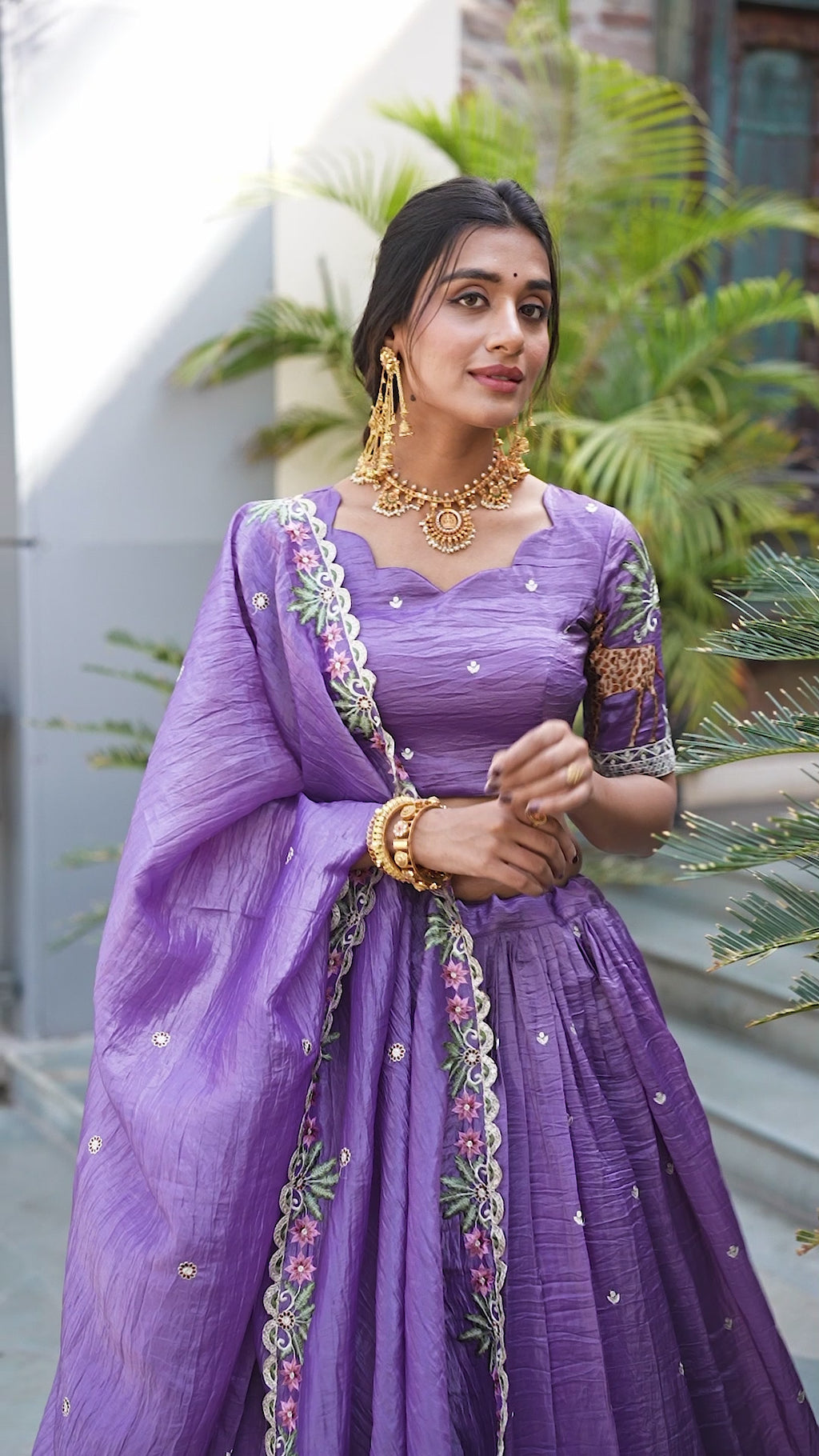 Graceful allure in a stunning dusty rose lehenga.